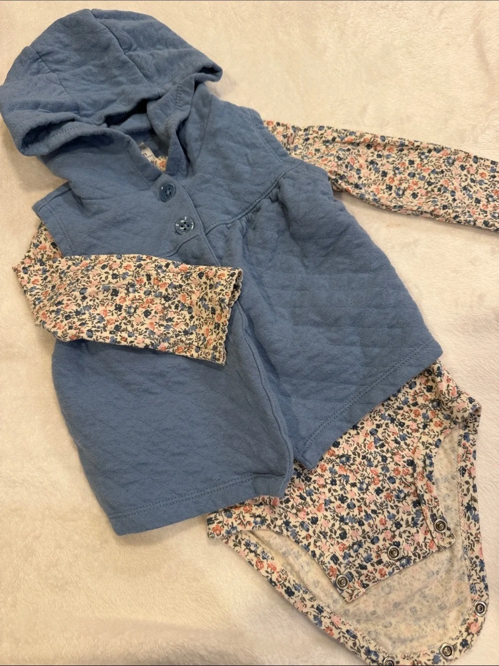 Carter's Light Blue Hooded Vest with Floral onesie and leggings 18m